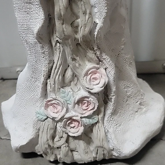 Ashland White and Pink Floral Sculpture. Goth,halloween,holiday, Home Decor - Picture 3 of 12